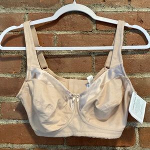 NWT Fruit of the Loom Bra 38D